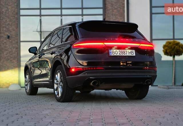 Черный Линкольн Corsair, объемом двигателя 2 л и пробегом 27 тыс. км за 24700 $, фото 1 на Automoto.ua