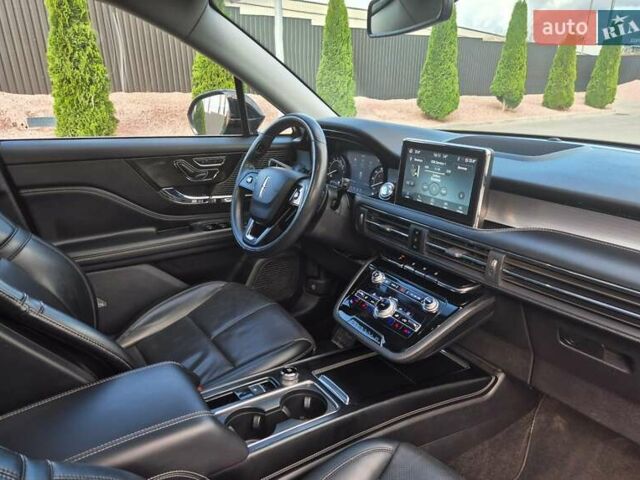 Черный Линкольн Corsair, объемом двигателя 2 л и пробегом 27 тыс. км за 24700 $, фото 22 на Automoto.ua