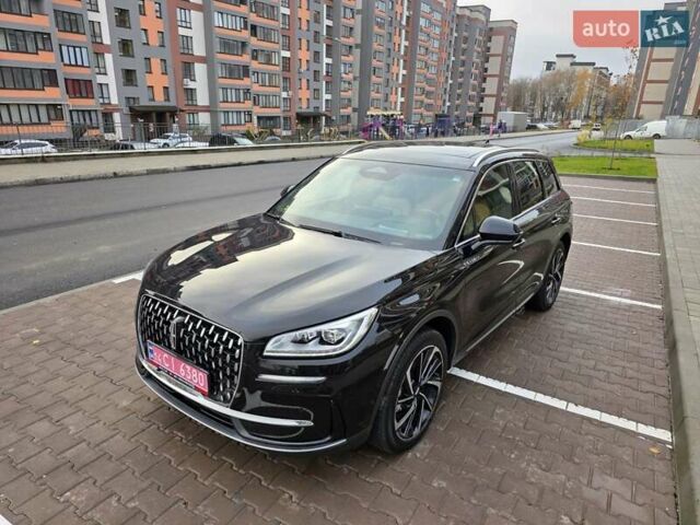 Черный Линкольн Corsair, объемом двигателя 2 л и пробегом 34 тыс. км за 30500 $, фото 9 на Automoto.ua