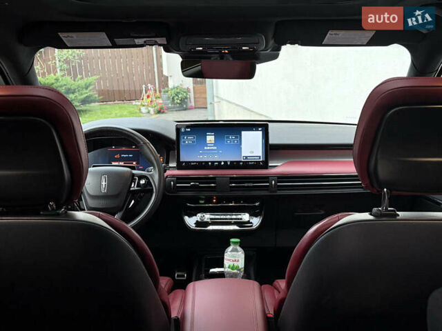 Черный Линкольн Corsair, объемом двигателя 2 л и пробегом 8 тыс. км за 36000 $, фото 1 на Automoto.ua