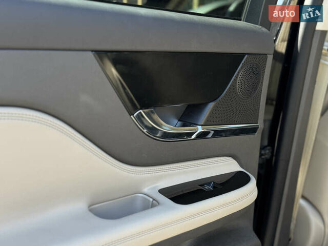 Черный Линкольн Corsair, объемом двигателя 2 л и пробегом 22 тыс. км за 31500 $, фото 27 на Automoto.ua