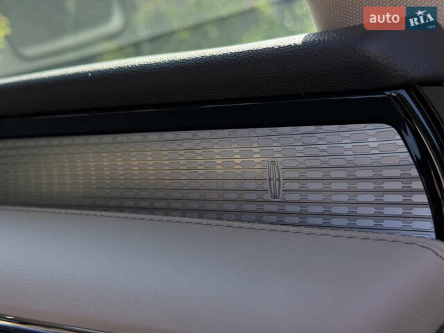 Черный Линкольн Corsair, объемом двигателя 2 л и пробегом 22 тыс. км за 31500 $, фото 51 на Automoto.ua