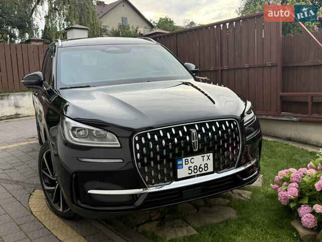 Черный Линкольн Corsair, объемом двигателя 2 л и пробегом 8 тыс. км за 36000 $, фото 4 на Automoto.ua