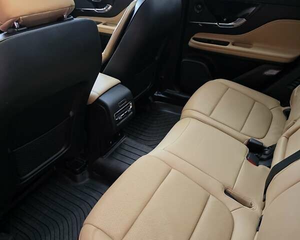 Черный Линкольн Corsair, объемом двигателя 2 л и пробегом 34 тыс. км за 30500 $, фото 31 на Automoto.ua