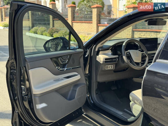 Черный Линкольн Corsair, объемом двигателя 2 л и пробегом 22 тыс. км за 31500 $, фото 18 на Automoto.ua