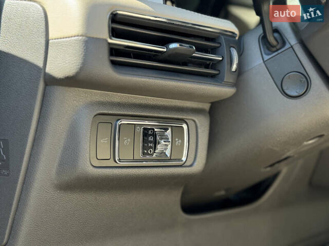 Черный Линкольн Corsair, объемом двигателя 2 л и пробегом 22 тыс. км за 31500 $, фото 24 на Automoto.ua