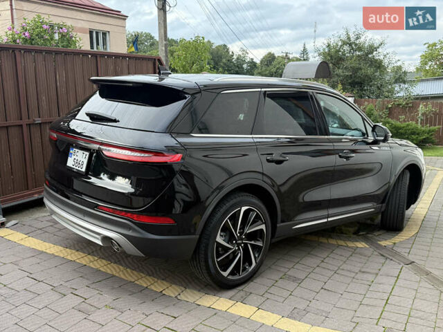 Черный Линкольн Corsair, объемом двигателя 2 л и пробегом 8 тыс. км за 36000 $, фото 2 на Automoto.ua