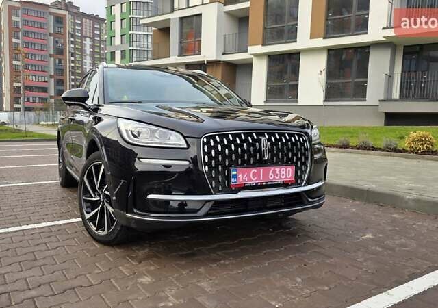 Черный Линкольн Corsair, объемом двигателя 2 л и пробегом 34 тыс. км за 30500 $, фото 4 на Automoto.ua