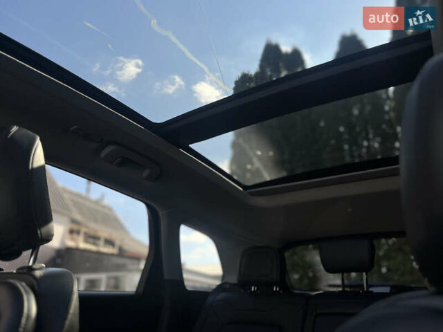 Красный Линкольн Corsair, объемом двигателя 2 л и пробегом 40 тыс. км за 29000 $, фото 20 на Automoto.ua