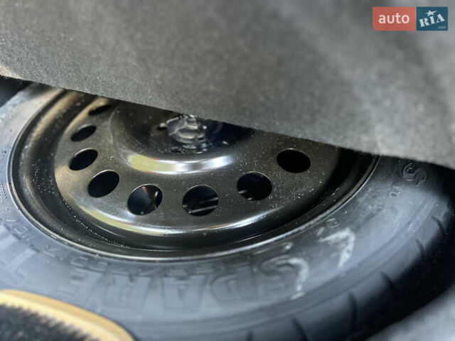 Красный Линкольн Corsair, объемом двигателя 2 л и пробегом 40 тыс. км за 29000 $, фото 28 на Automoto.ua