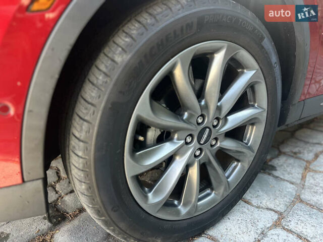 Красный Линкольн Corsair, объемом двигателя 2 л и пробегом 40 тыс. км за 29000 $, фото 8 на Automoto.ua