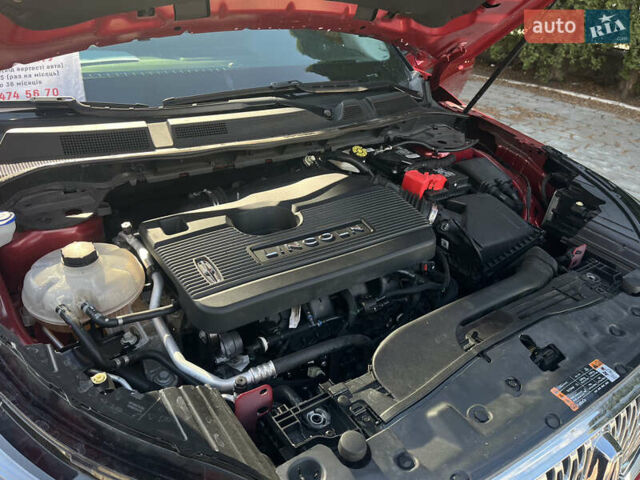 Красный Линкольн Corsair, объемом двигателя 2 л и пробегом 40 тыс. км за 29000 $, фото 29 на Automoto.ua