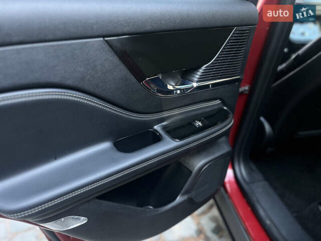 Красный Линкольн Corsair, объемом двигателя 2 л и пробегом 40 тыс. км за 29000 $, фото 21 на Automoto.ua