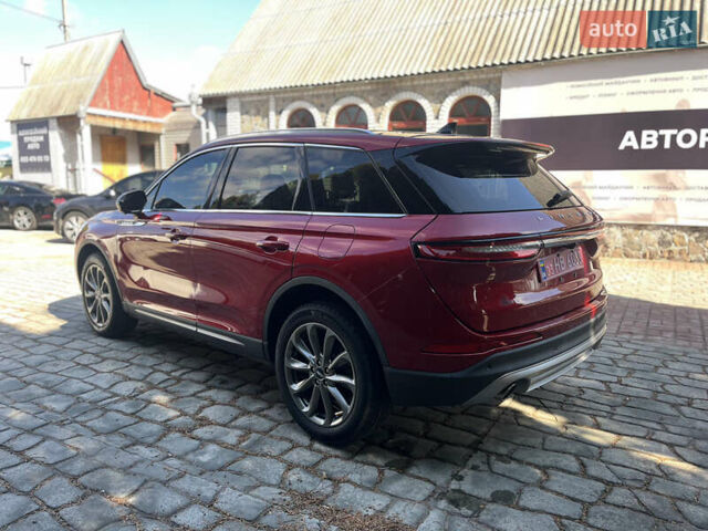 Красный Линкольн Corsair, объемом двигателя 2 л и пробегом 40 тыс. км за 29000 $, фото 5 на Automoto.ua