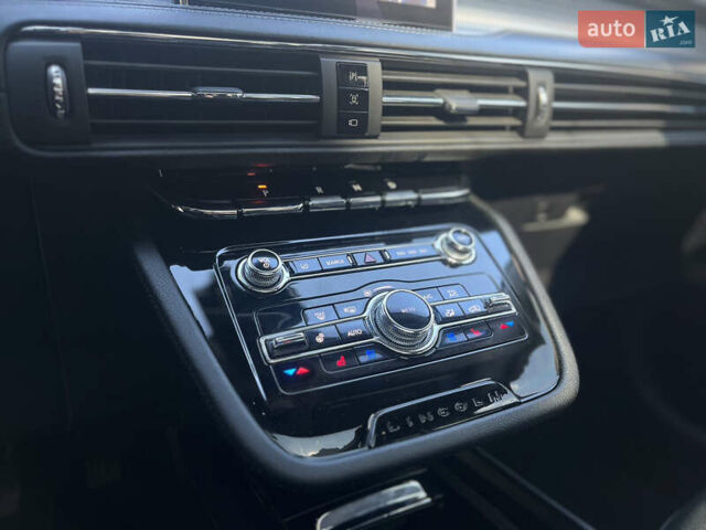 Красный Линкольн Corsair, объемом двигателя 2 л и пробегом 40 тыс. км за 29000 $, фото 16 на Automoto.ua