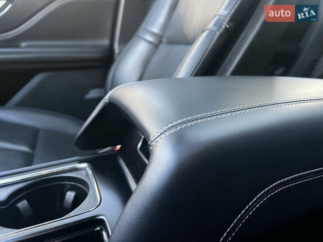 Красный Линкольн Corsair, объемом двигателя 2 л и пробегом 40 тыс. км за 29000 $, фото 19 на Automoto.ua