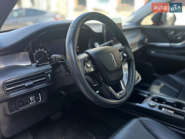 Красный Линкольн Corsair, объемом двигателя 2 л и пробегом 40 тыс. км за 29000 $, фото 11 на Automoto.ua