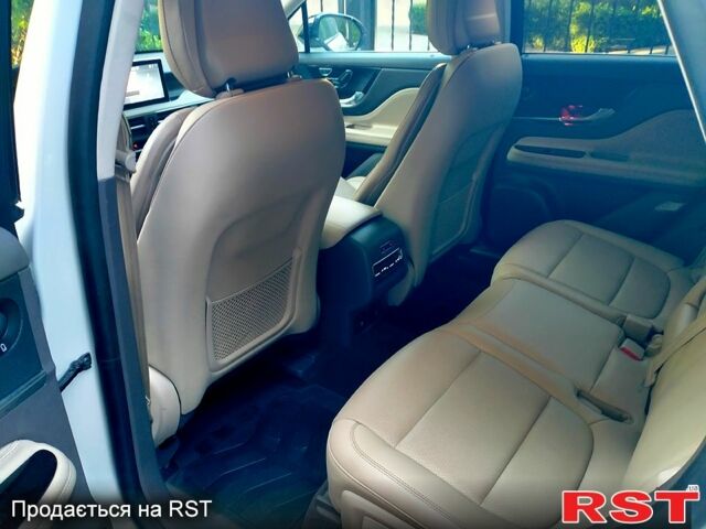 Линкольн Corsair, объемом двигателя 3 л и пробегом 29 тыс. км за 32000 $, фото 5 на Automoto.ua