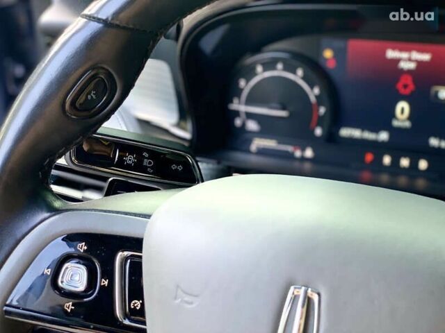 Линкольн Corsair, объемом двигателя 2 л и пробегом 62 тыс. км за 25999 $, фото 28 на Automoto.ua