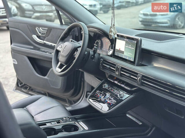 Линкольн Corsair, объемом двигателя 2 л и пробегом 27 тыс. км за 24800 $, фото 26 на Automoto.ua