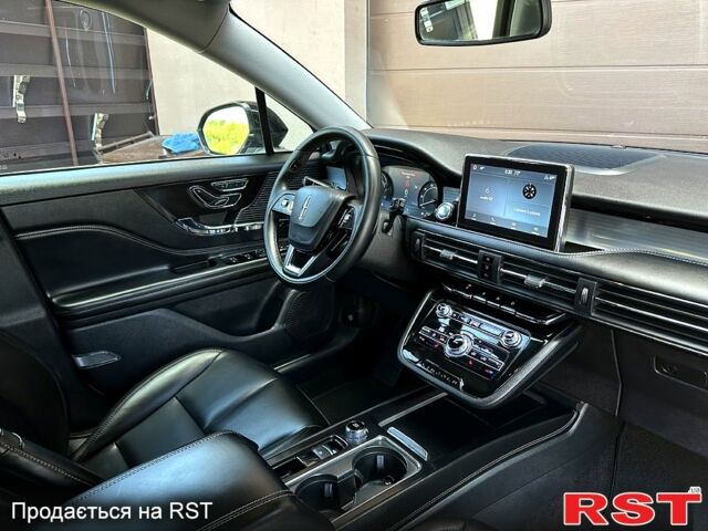 Линкольн Corsair, объемом двигателя 2 л и пробегом 82 тыс. км за 19999 $, фото 3 на Automoto.ua