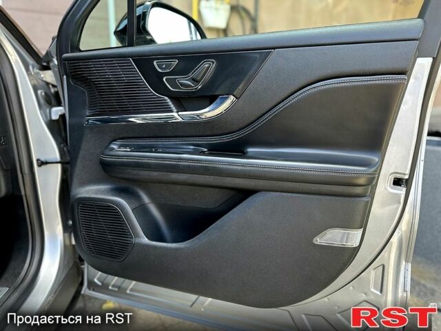 Линкольн Corsair, объемом двигателя 2 л и пробегом 82 тыс. км за 19999 $, фото 1 на Automoto.ua