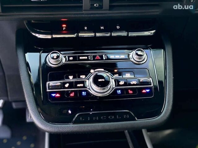 Линкольн Corsair, объемом двигателя 2 л и пробегом 62 тыс. км за 25999 $, фото 24 на Automoto.ua