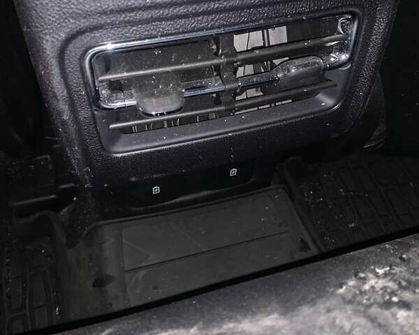 Линкольн Corsair, объемом двигателя 0 л и пробегом 57 тыс. км за 15900 $, фото 12 на Automoto.ua