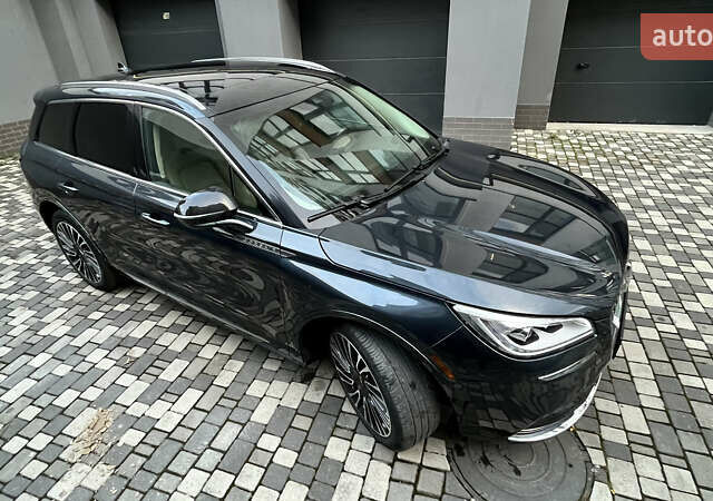 Серый Линкольн Corsair, объемом двигателя 2.29 л и пробегом 95 тыс. км за 25700 $, фото 4 на Automoto.ua