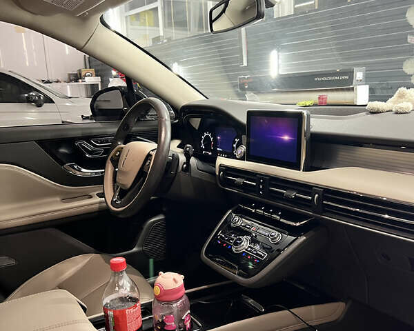 Сірий Лінкольн Corsair, об'ємом двигуна 2 л та пробігом 98 тис. км за 28000 $, фото 10 на Automoto.ua