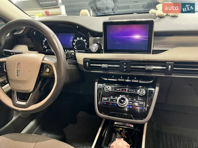 Сірий Лінкольн Corsair, об'ємом двигуна 2 л та пробігом 98 тис. км за 28000 $, фото 9 на Automoto.ua