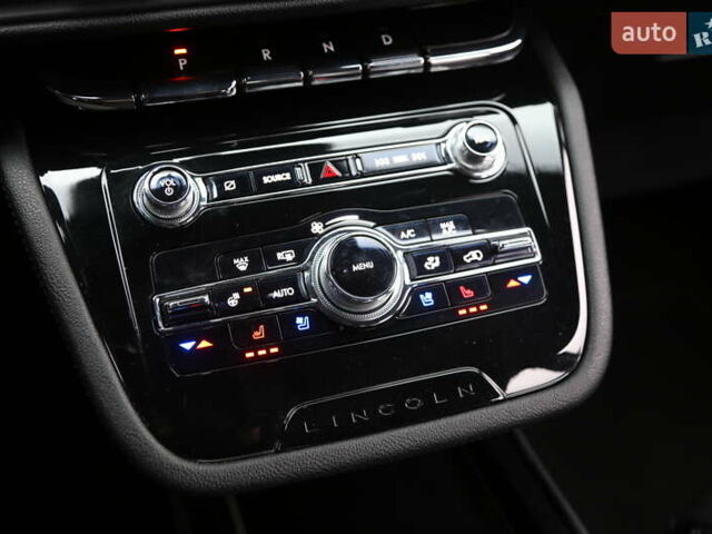 Сірий Лінкольн Corsair, об'ємом двигуна 2 л та пробігом 67 тис. км за 25500 $, фото 20 на Automoto.ua