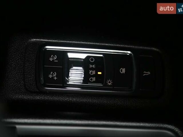 Сірий Лінкольн Corsair, об'ємом двигуна 2 л та пробігом 67 тис. км за 25500 $, фото 24 на Automoto.ua