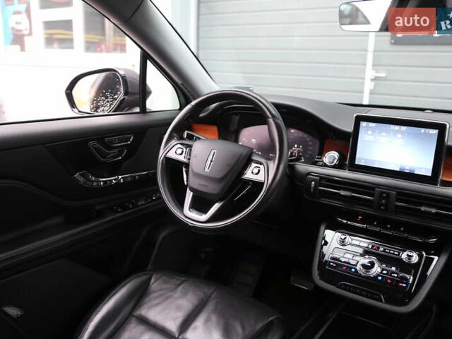 Сірий Лінкольн Corsair, об'ємом двигуна 2 л та пробігом 67 тис. км за 25500 $, фото 12 на Automoto.ua