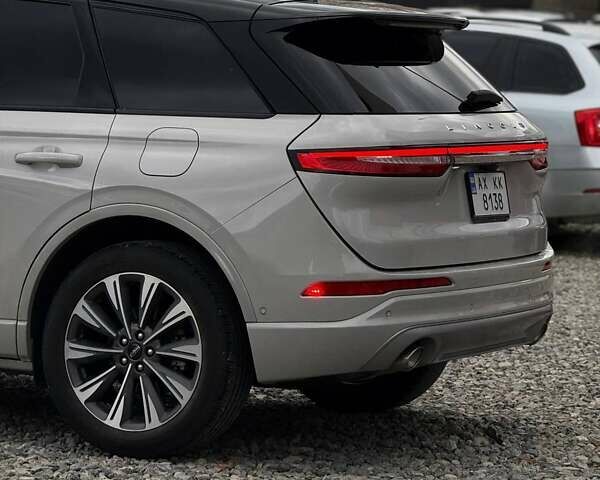 Серый Линкольн Corsair, объемом двигателя 2 л и пробегом 38 тыс. км за 30900 $, фото 8 на Automoto.ua