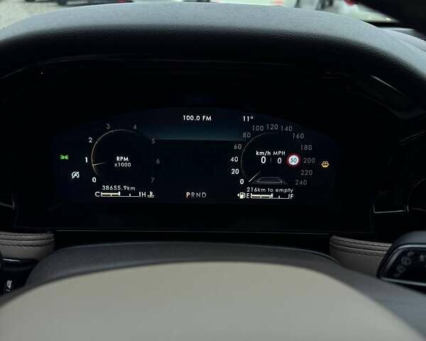 Серый Линкольн Corsair, объемом двигателя 2 л и пробегом 38 тыс. км за 30900 $, фото 18 на Automoto.ua