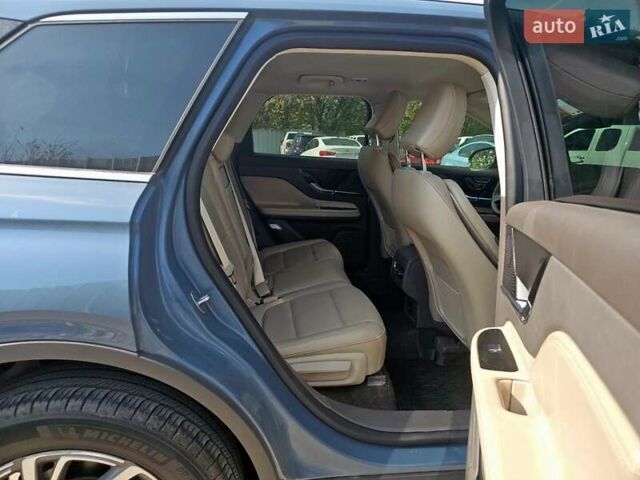 Серый Линкольн Corsair, объемом двигателя 2 л и пробегом 45 тыс. км за 8300 $, фото 5 на Automoto.ua