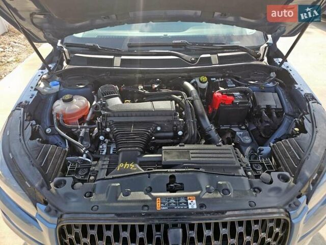 Серый Линкольн Corsair, объемом двигателя 2 л и пробегом 45 тыс. км за 8300 $, фото 6 на Automoto.ua