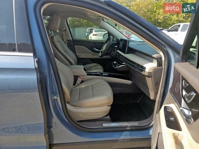 Серый Линкольн Corsair, объемом двигателя 2 л и пробегом 45 тыс. км за 8300 $, фото 4 на Automoto.ua