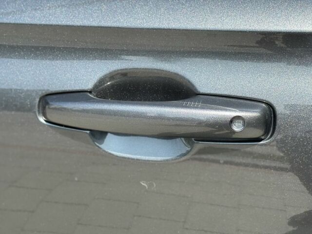 Серый Линкольн Другая, объемом двигателя 2 л и пробегом 125 тыс. км за 22500 $, фото 19 на Automoto.ua