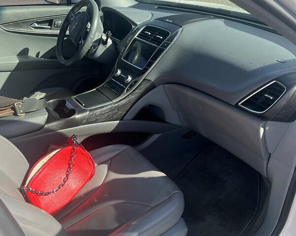 Линкольн Nautilus 2019 в Киеве на Automoto.ua Белый Линкольн Nautilus, объемом двигателя 2 л и пробегом 127 тыс. км за 26500 $, фото 11 на Automoto.ua