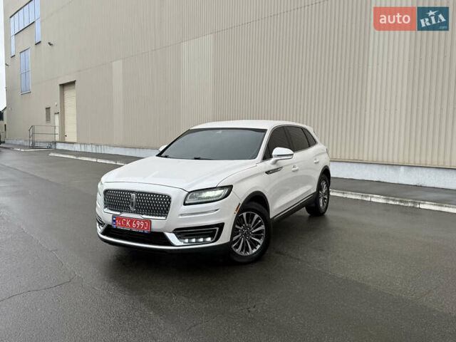 Белый Линкольн Nautilus, объемом двигателя 2.69 л и пробегом 104 тыс. км за 22000 $, фото 1 на Automoto.ua