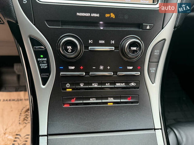 Белый Линкольн Nautilus, объемом двигателя 2.69 л и пробегом 104 тыс. км за 22000 $, фото 46 на Automoto.ua