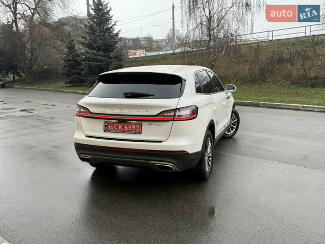 Белый Линкольн Nautilus, объемом двигателя 2.69 л и пробегом 104 тыс. км за 22000 $, фото 8 на Automoto.ua