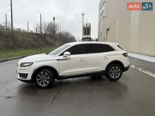 Белый Линкольн Nautilus, объемом двигателя 2.69 л и пробегом 104 тыс. км за 22000 $, фото 4 на Automoto.ua