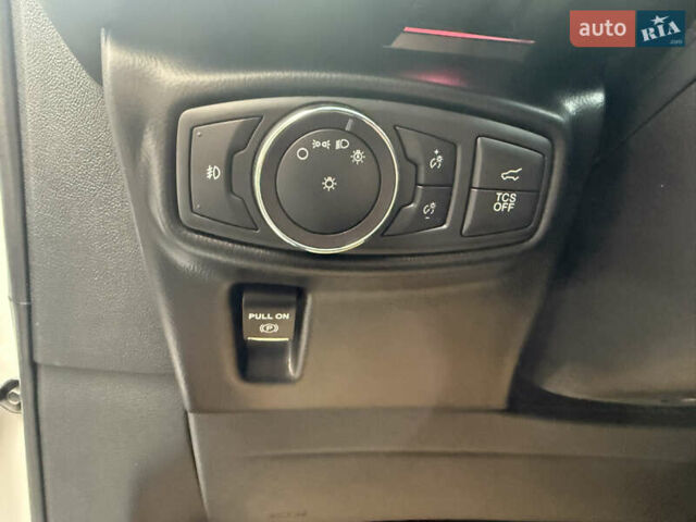 Белый Линкольн Nautilus, объемом двигателя 2.69 л и пробегом 104 тыс. км за 22000 $, фото 50 на Automoto.ua