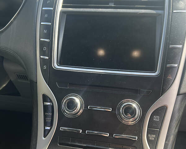 Линкольн Nautilus 2019 в Киеве на Automoto.ua Белый Линкольн Nautilus, объемом двигателя 2 л и пробегом 127 тыс. км за 26500 $, фото 15 на Automoto.ua