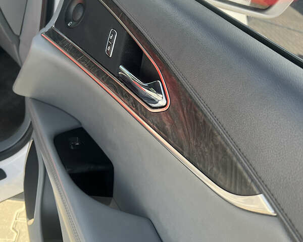 Линкольн Nautilus 2019 в Киеве на Automoto.ua Белый Линкольн Nautilus, объемом двигателя 2 л и пробегом 127 тыс. км за 26500 $, фото 12 на Automoto.ua