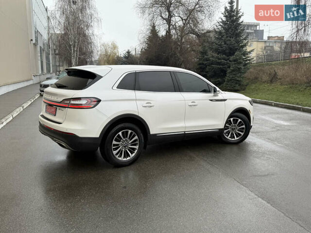 Белый Линкольн Nautilus, объемом двигателя 2.69 л и пробегом 104 тыс. км за 22000 $, фото 10 на Automoto.ua