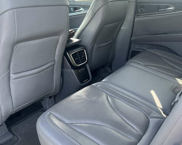 Линкольн Nautilus 2019 в Киеве на Automoto.ua Белый Линкольн Nautilus, объемом двигателя 2 л и пробегом 127 тыс. км за 26500 $, фото 7 на Automoto.ua